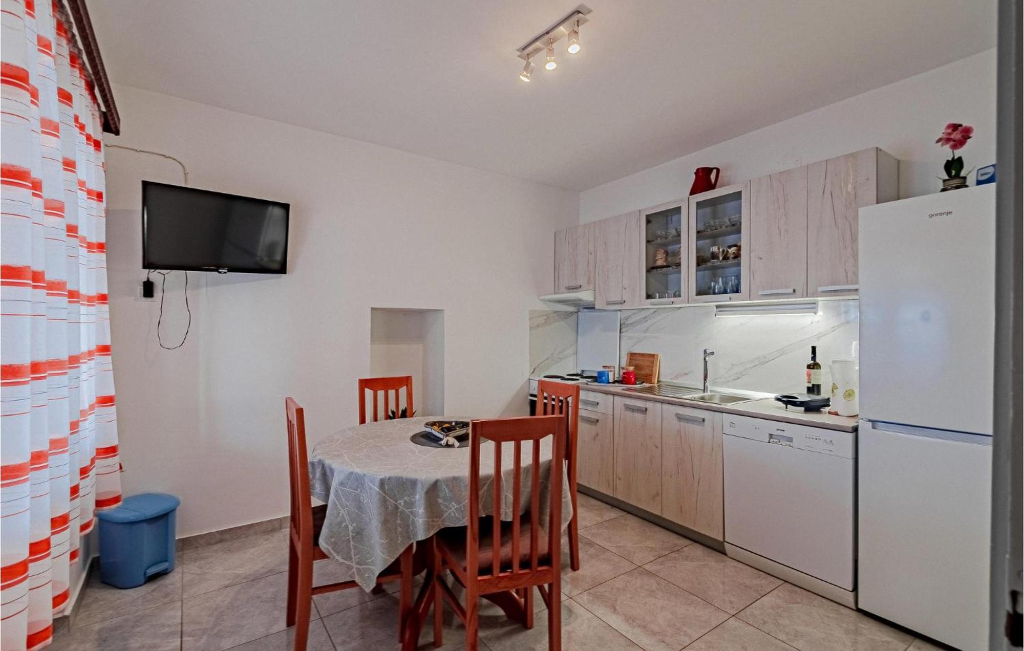 Beautiful Home In Prizba With Kitchen Exteriér fotografie